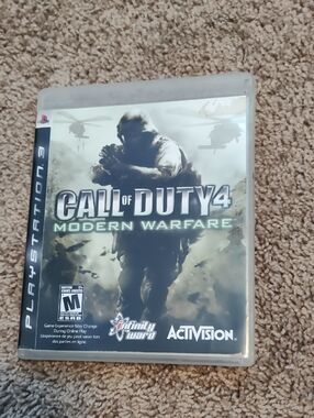 Call of Duty 4: Modern Warfare for PlayStation 3 - Black/Cream Cover